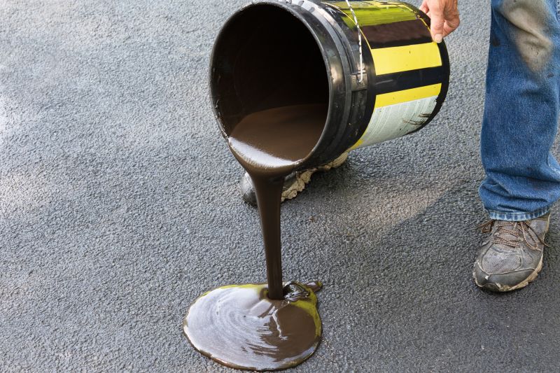 Asphalt Sealing Service