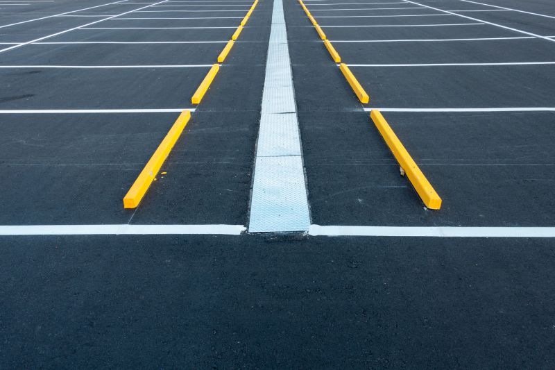 Asphalt Parking Lot Sealing in Tampa, FL
